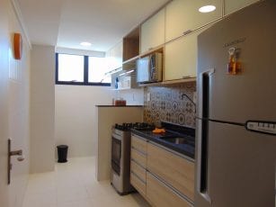 Apartamento Decorado - Foto da cozinha com área de serviço