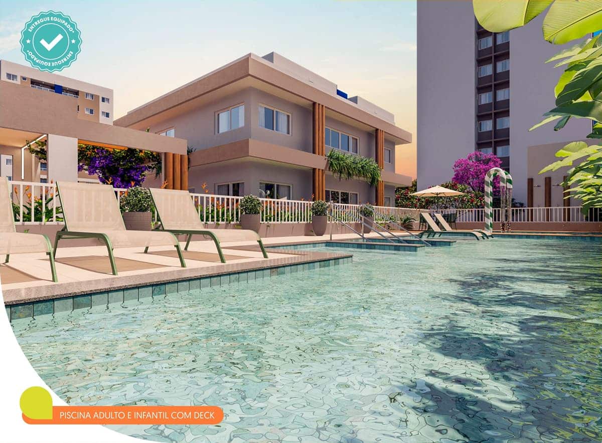Piscina do Summer Barra com área adulto e infantil, deck com espreguiçadeiras, duchas e ambientação paisagística ao fundo.